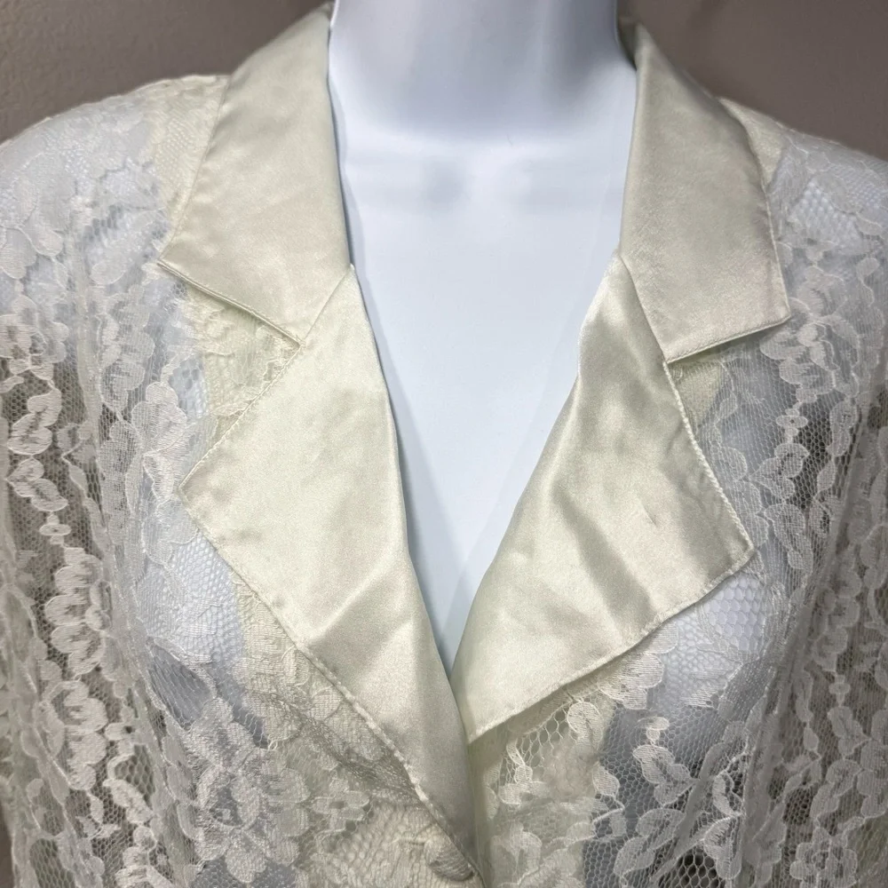 Victoria Secret Vintage Gold Label Lace‎ with Satin collar Top Size Medium